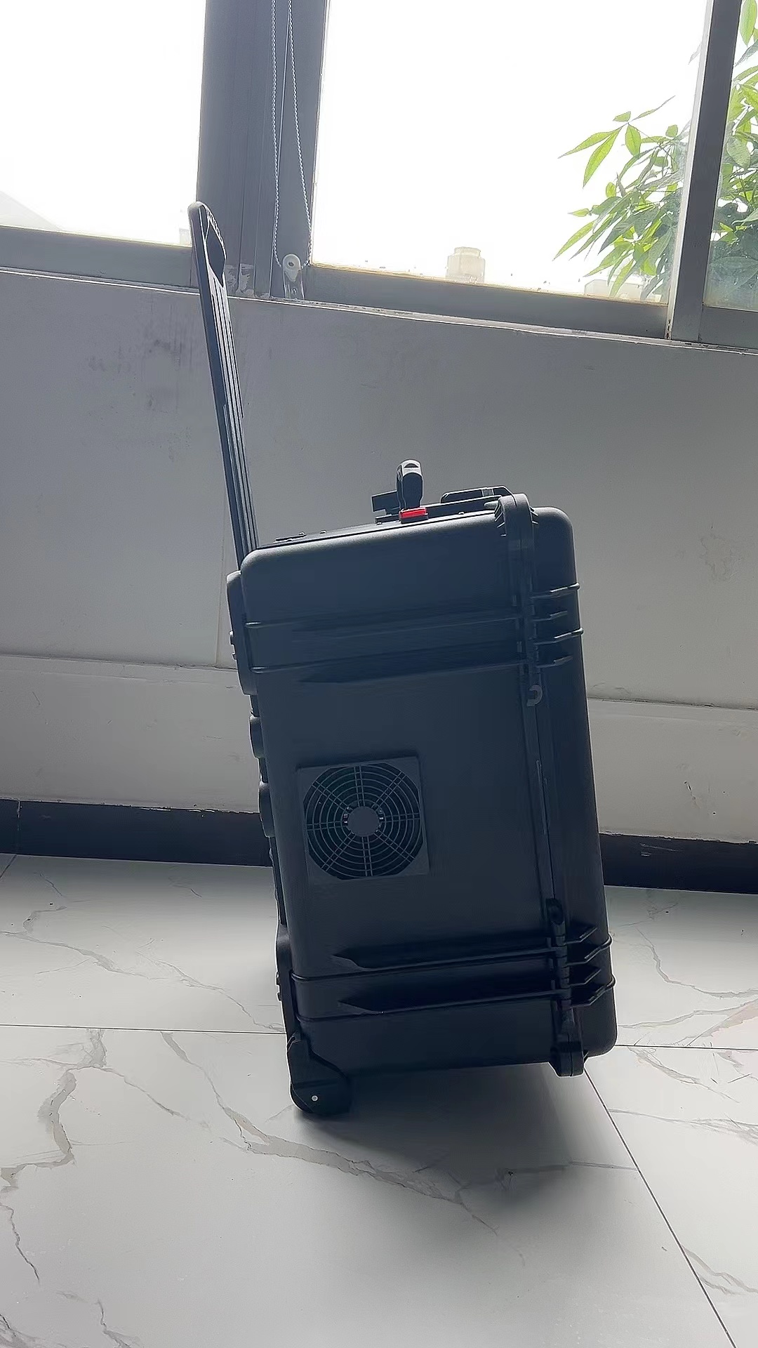 盐田手拉箱型移动通信干扰器